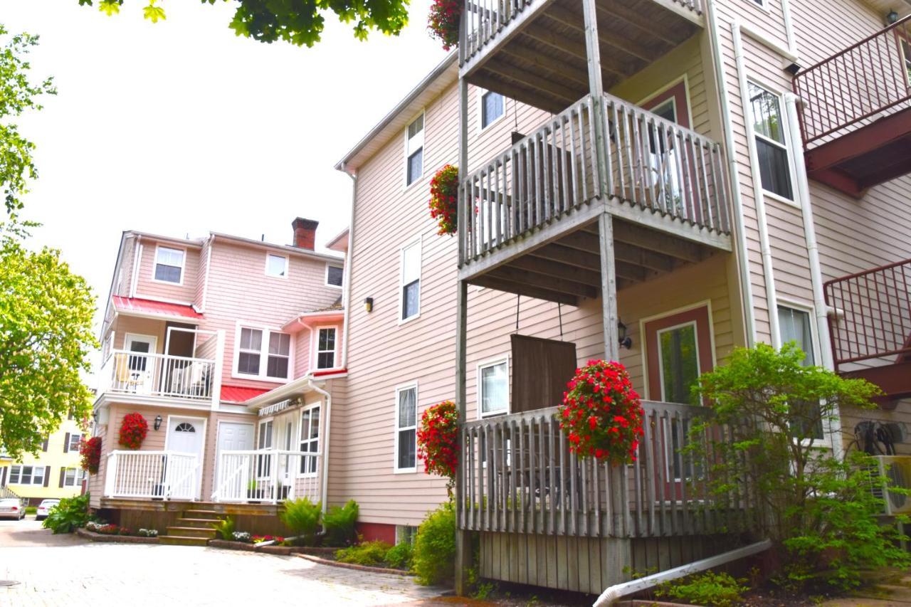 The Harbour House 4*